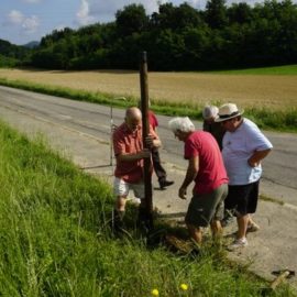 Rinnovati alcuni pali della segnaletica