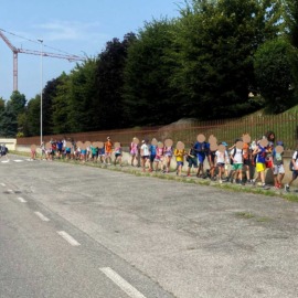 Camminata con i ragazzi del centro estivo del Parco Vivo